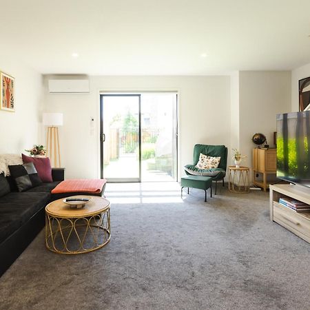 Modern 2 Bedroom By Hagley Park ไครสต์เชิร์ช ภายนอก รูปภาพ