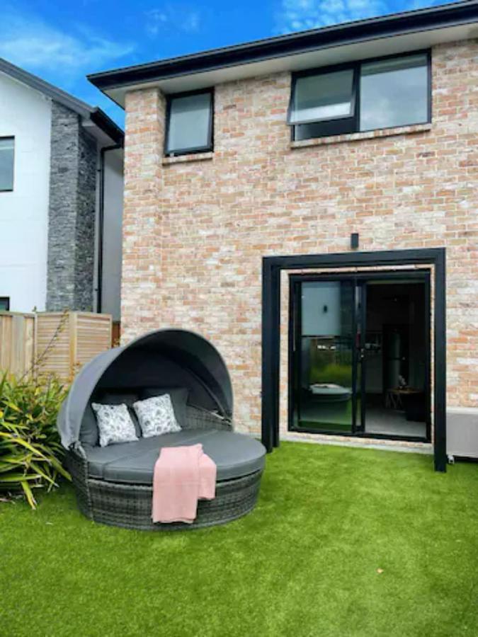 Modern 2 Bedroom By Hagley Park ไครสต์เชิร์ช ภายนอก รูปภาพ