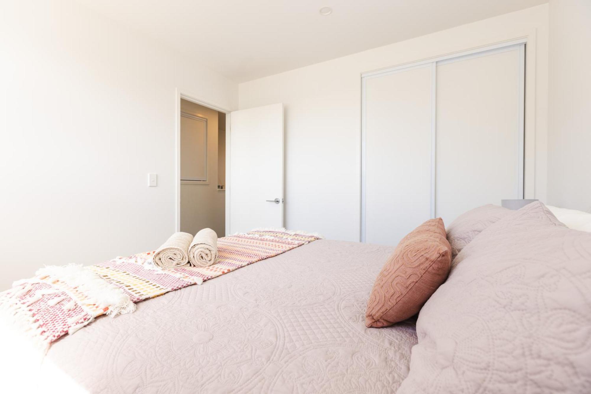 Modern 2 Bedroom By Hagley Park ไครสต์เชิร์ช ภายนอก รูปภาพ