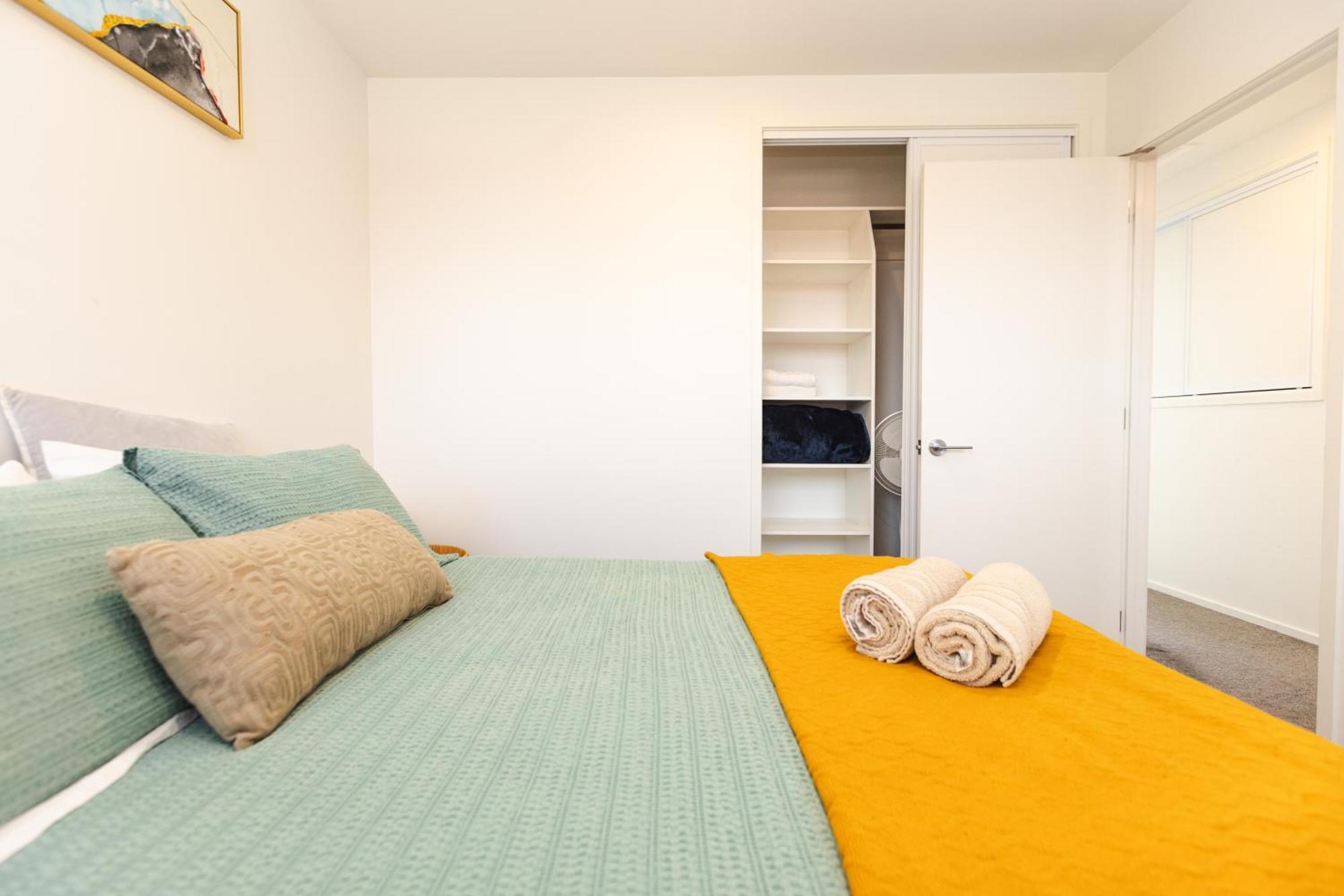 Modern 2 Bedroom By Hagley Park ไครสต์เชิร์ช ภายนอก รูปภาพ