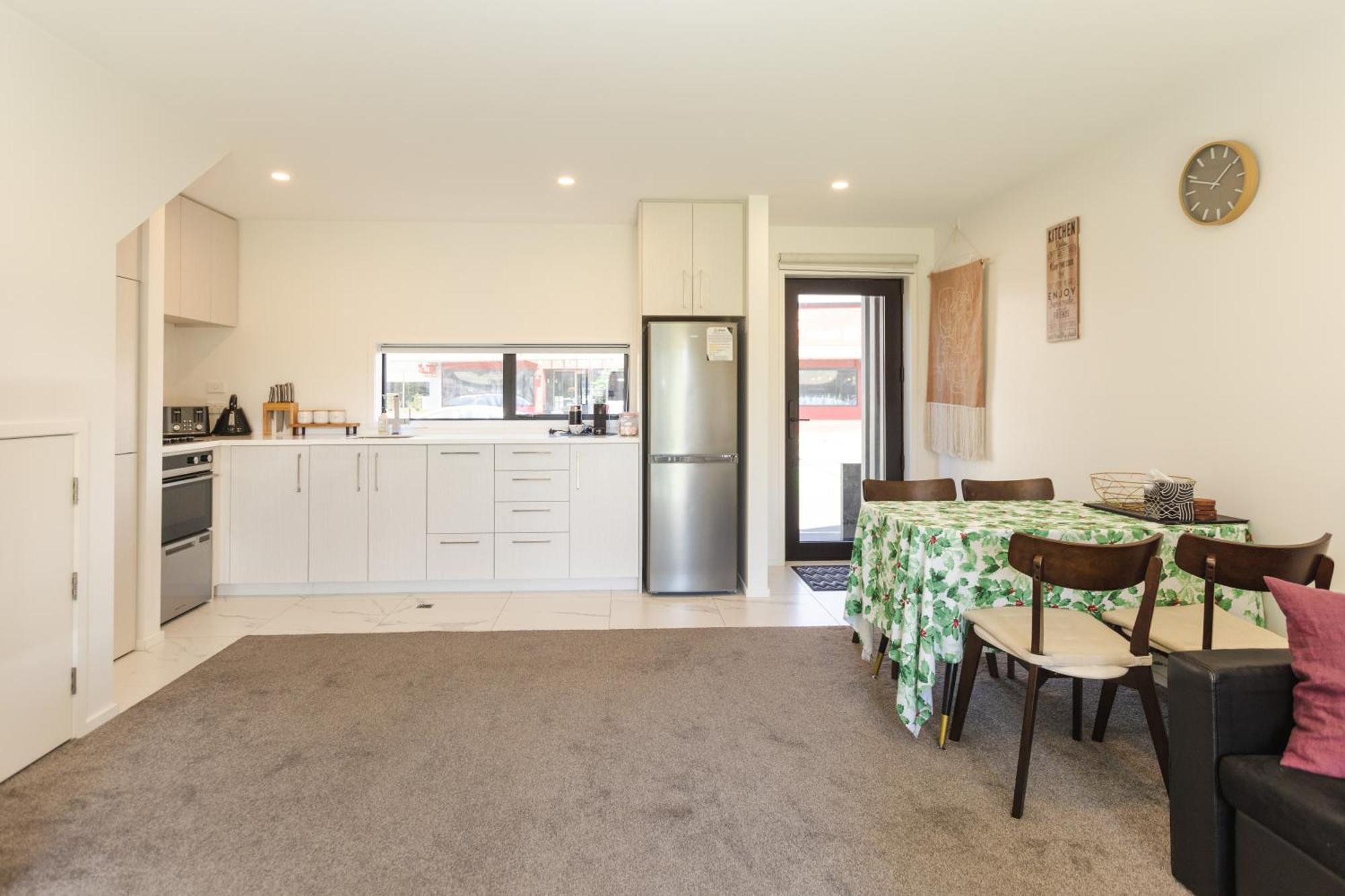 Modern 2 Bedroom By Hagley Park ไครสต์เชิร์ช ภายนอก รูปภาพ
